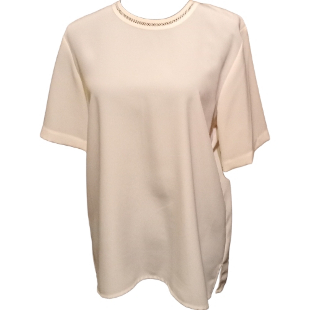 Karen Scott Cream, White Short Sleeve Top Size Medium!